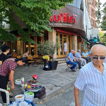 Con Due Da Letto * Tirana